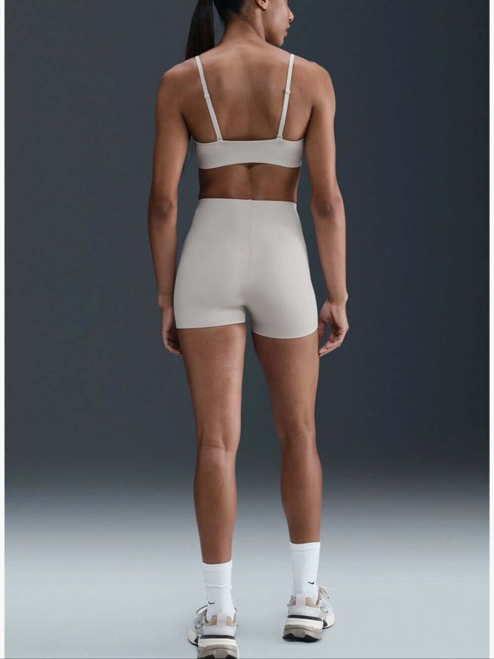 Nike Form Stealth Evaporation Women's Boyshorts Beige Size Medium - Picture 2 of 9
